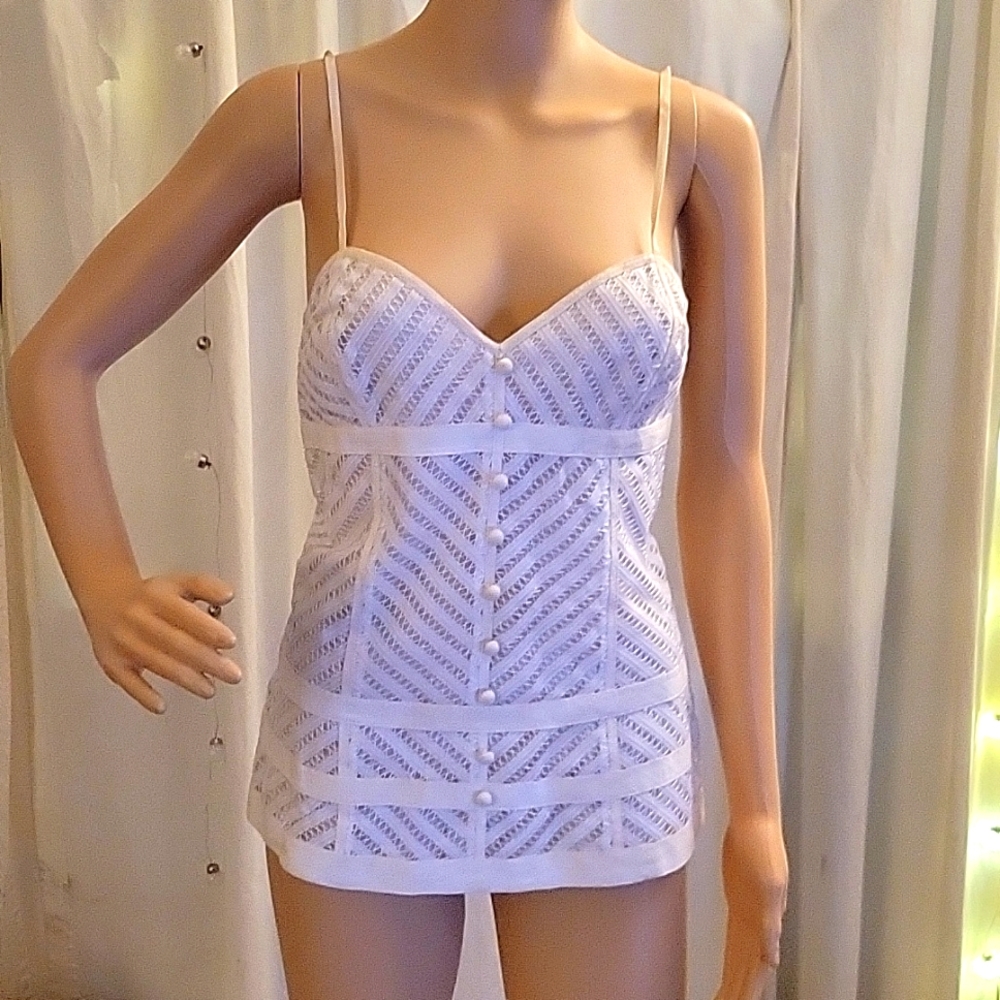 Laundry by Shelly Segal size 8